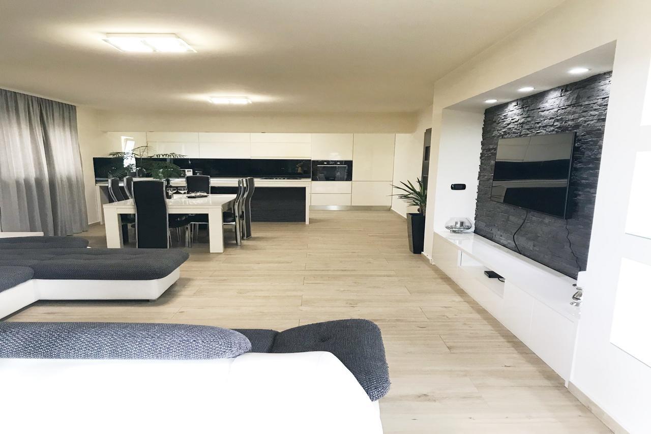 Apartments Villa Stivan Solin Eksteriør billede